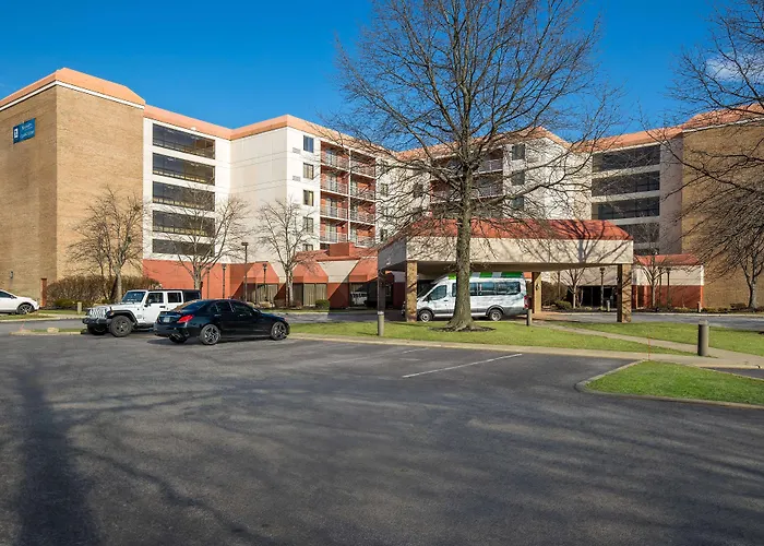 Rl Cleveland Airport WestAirport Hotel